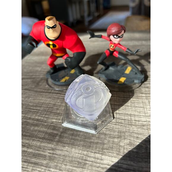 Disney Infinity Lot of 8 Items Toy Story Incredibles - Picture 3 of 5